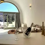 Eg Cave * Éxo Goniá