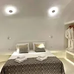 Eg Cave Éxo Goniá