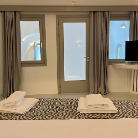 Eg Cave Apartment Exo Gonia