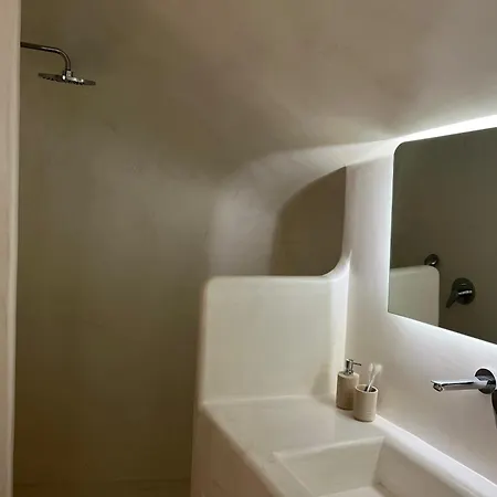 Eg Cave Apartment