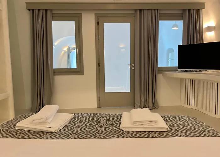 Eg Cave Apartment Exo Gonia