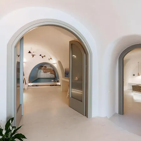 Eg Cave Apartment Exo Gonia