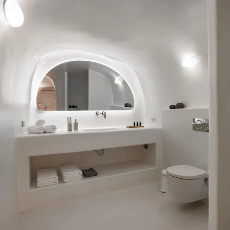 Eg Cave Apartment Exo Gonia