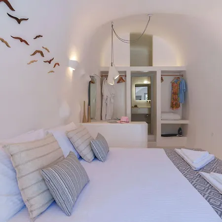 Eg Cave Apartment Exo Gonia