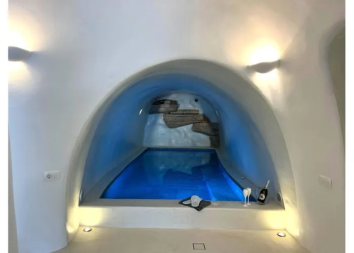 Eg Cave * Éxo Goniá